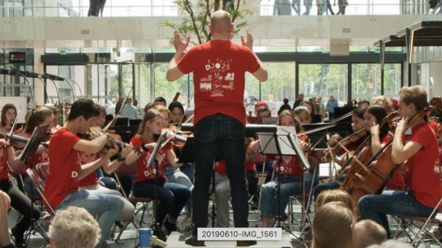 Domstad Jeugdorkest speelt Peter en de wolf